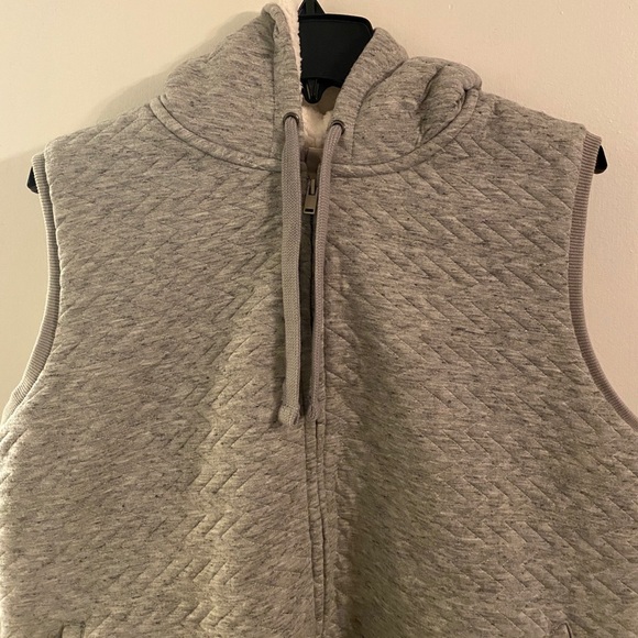 NWT Merona gray hooded vest with Sherpa lining XXL - Picture 2 of 8